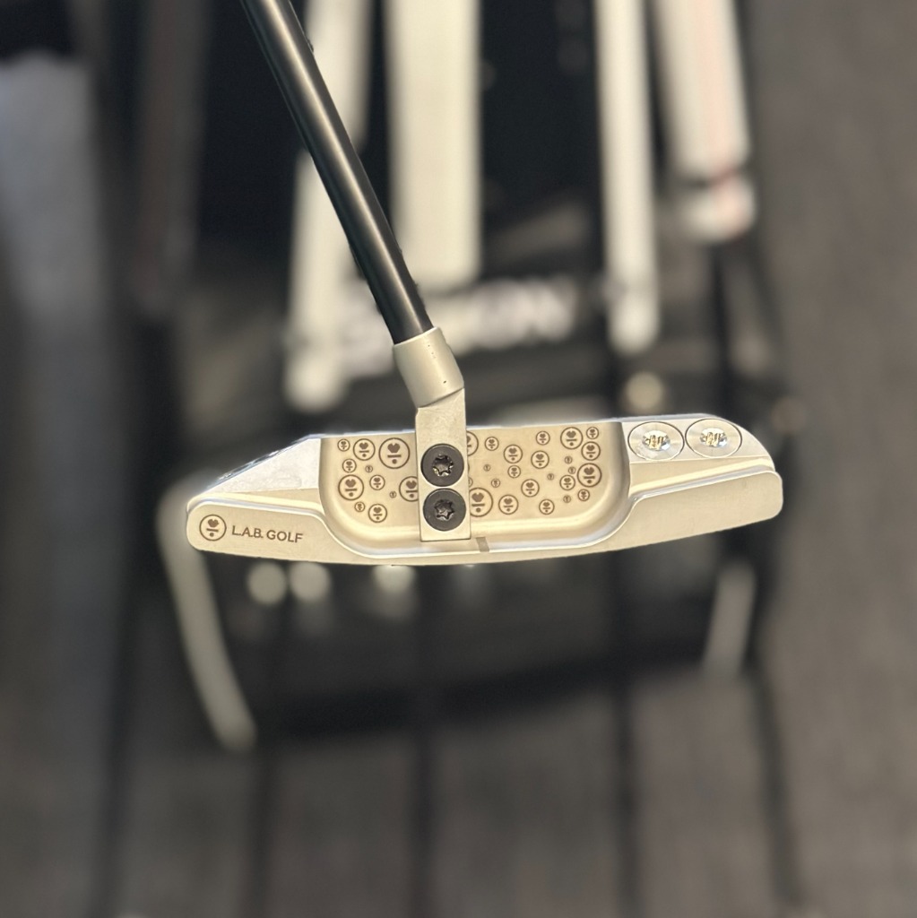 L.A.B. Golf blade putter